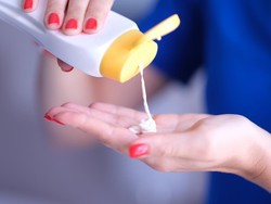 Ini Cara Memilih Sunscreen yang Tepat Sesuai dengan Jenis Kulit