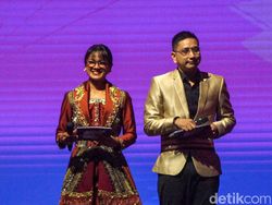 Gaya Nirina Zubir di Hub Space X KAI Expo 2023