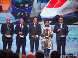 Hub Space KAI Expo 2023 Beri Penghargaan untuk 4 Rektor