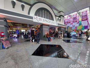 Semangat Warga Berburu Promo Tiket Kereta di Hub Space 2023