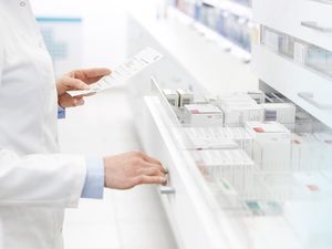 Mengenal Obat Methylprednisolone: Manfaat, Dosis, dan Efek Sampingnya Mengenal Obat Methylprednisolone: Manfaat, Dosis, dan Efek Sampingnya