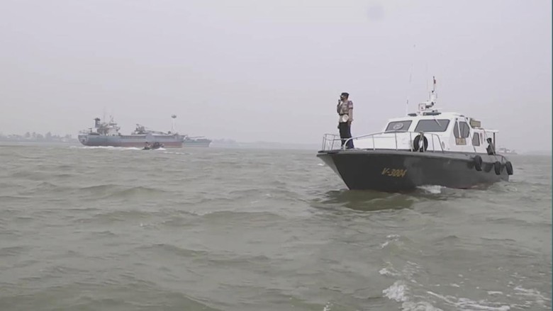 Kabut Asap Ganggu Lalu Lintas Perairan Sumsel, Ini Imbauan Polairud