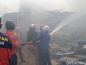 Rumah Produksi Batik di Jenggot Pekalongan Ludes Terbakar