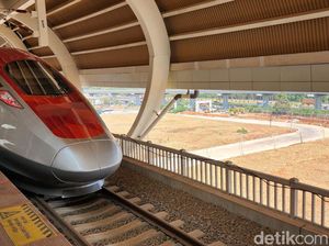 Diresmikan Jokowi 2 Oktober, Tarif Kereta Cepat Rp 250.000-Rp 300.000 Diresmikan Jokowi 2 Oktober, Tarif Kereta Cepat Rp 250.000-Rp 300.000