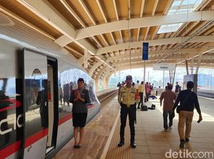 Tiket Kereta Cepat Rp 300 Ribu, Cek Cara Pesan hingga Jadwalnya Tiket Kereta Cepat Rp 300 Ribu, Cek Cara Pesan hingga Jadwalnya