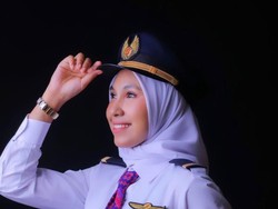 Pilot Cantik Ini Ungkap Rute Terbang Paling Menantang di RI