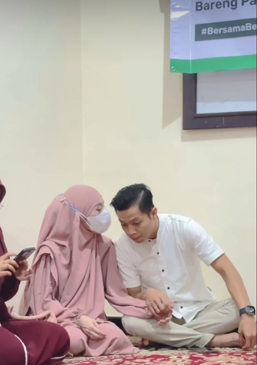 Larissa Chou dan Ikram Rosyadi