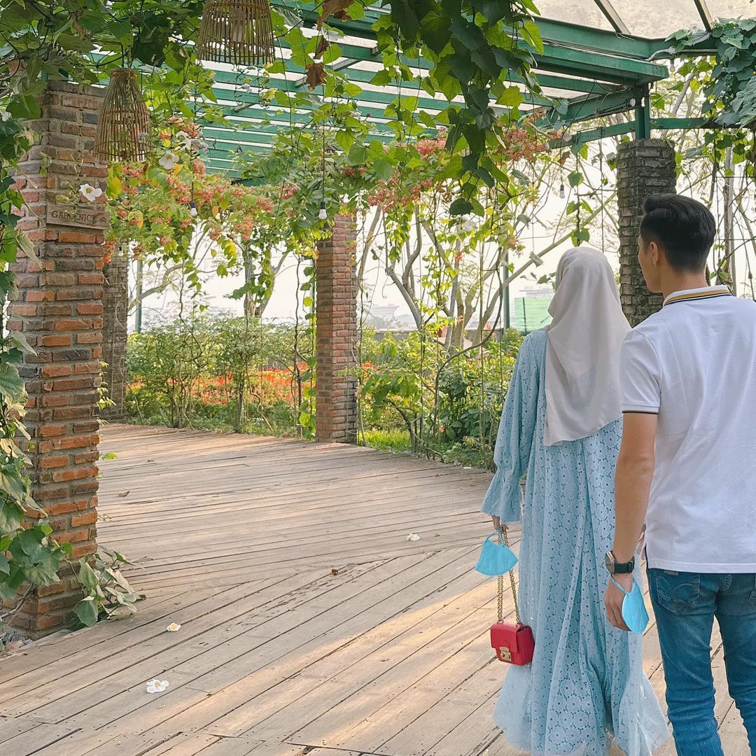 Larissa Chou dan Ikram Rosyadi