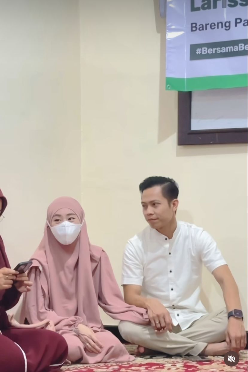 Larissa Chou dan Ikram Rosyadi