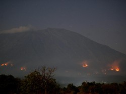 Kebakaran Hutan di Lereng Gunung Agung Meluas Hingga 520 Hektare