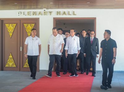Momen CT dan Jokowi Keliling Hub Space X KAI Expo 2023