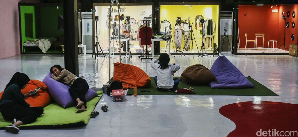 Hidup-Mati Tren Belanja Online