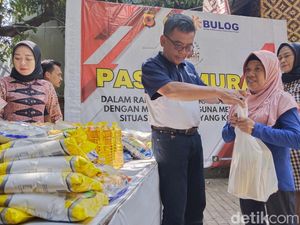 Bantu Tekan Peredaran Narkoba, Warga Andir Diberi Bonus Sembako Murah