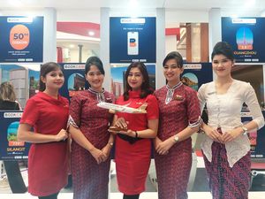 Lowongan Pramugara dan Pramugari Lion Group Buka Lagi Nih, Siapkan Persyaratan! Lowongan Pramugara dan Pramugari Lion Group Buka Lagi Nih, Siapkan Persyaratan!
