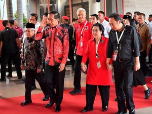 Megawati Bingung soal Wacana Duet Prabowo-Ganjar: Aku Melongo Wae Megawati Bingung soal Wacana Duet Prabowo-Ganjar: Aku Melongo Wae