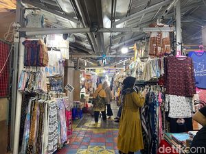 Korupsi Hibah COVID, Eks Ketua-Bendahara Koperasi Tri Dharma Malioboro Ditahan Korupsi Hibah COVID, Eks Ketua-Bendahara Koperasi Tri Dharma Malioboro Ditahan