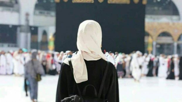 Ilustrasi pakaian umrah wanita