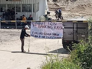 Warga Segel Pabrik Aspal di Enrekang gegara Polusi Udara Penyebab ISPA