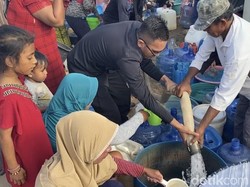 Warga Konawe 2 Bulan Alami Krisis Air-Terpaksa Pakai Sumur Bor Berminyak