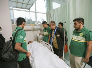 Arief Catur dan Persebaya Minta Maaf ke Ady Setiawan Usai Kolaps Arief Catur dan Persebaya Minta Maaf ke Ady Setiawan Usai Kolaps
