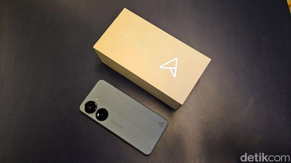 Unboxing Asus Zenfone 10, HP Mungil Spek Mumpuni Harga Rp 9 Juta