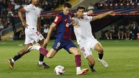 Barcelona menjamu Sevilla di Liga Spanyol, Sabtu (30/9) dini hari WIB. Barca butuh kemenangan untuk kembali ke papan atas, Sevilla juga butuh kemenangan agar kembali ke posisi 10 besar. 