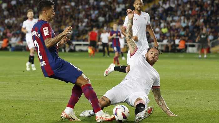 Barcelona Kalahkan Sevilla Berkat Gol Bunuh Diri Sergio Ramos Barcelona vs Sevilla tersaji dalam lanjutan Liga Spanyol. Hasil pertandingannya,Barca menang tipis 1-0 lewat gol bunuh diri Sergio Ramos, Sabtu (30/9/2023).