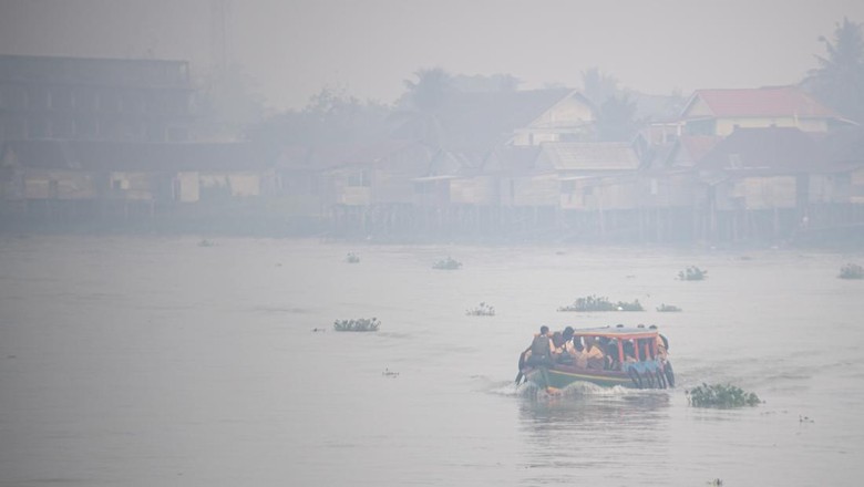 Hari Ke-10 Pemadaman Kebakaran Lahan Gambut di Riau