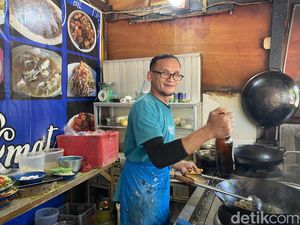 Mantan Koki Resto Legendaris Ini Buka Warung Chinese Food Halal di Glodok
