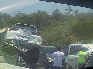 Ini Identitas Korban Kecelakaan Beruntun di Tol Ungaran-Semarang Ini Identitas Korban Kecelakaan Beruntun di Tol Ungaran-Semarang
