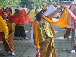 Cara Merayakan Hari Batik Nasional 2 Oktober 2024