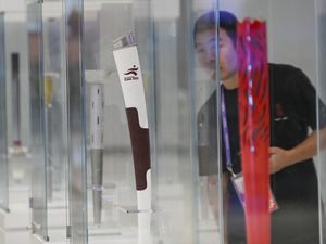 Melihat Lebih Dekat Beragam Obor Asian Games Melihat Lebih Dekat Beragam Obor Asian Games