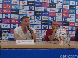 Persija Bawa Pulang 1 Poin Lawan 10 Pemain Persis, Thomas Doll Tak Puas Persija Bawa Pulang 1 Poin Lawan 10 Pemain Persis, Thomas Doll Tak Puas