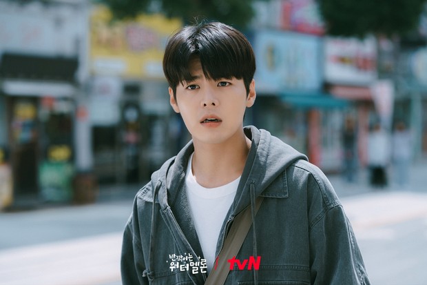 Ryeoun di drama Twinkling Watermelon / Foto : x.com/CJnDrama Ryeoun di drama Twinkling Watermelon / Foto : x.com/CJnDrama