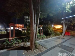 Sejumlah Kantor Dinas di Surabaya Tak Kibarkan Bendera Setengah Tiang