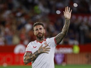 Viral Sergio Ramos Tolak Tanda Tangani Jersey Real Madrid, Ini Alasannya Viral Sergio Ramos Tolak Tanda Tangani Jersey Real Madrid, Ini Alasannya