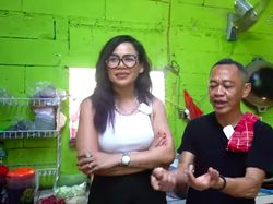 Wow! Ada Dermawan yang Mau Bantu Renovasi Warung Nyak Kopsah