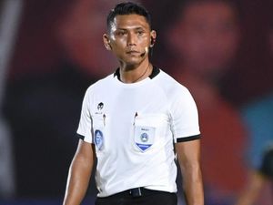 Rekam Jejak Agus Fauzan, Wasit PSIS Vs PSM yang Dikeluhkan Bernardo Tavares Rekam Jejak Agus Fauzan, Wasit PSIS Vs PSM yang Dikeluhkan Bernardo Tavares