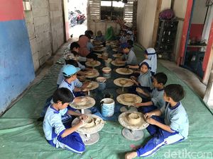 Geliat Wisata Edukasi Gerabah Bojonegoro dari Tenda Terpal Jadi Galeri Geliat Wisata Edukasi Gerabah Bojonegoro dari Tenda Terpal Jadi Galeri