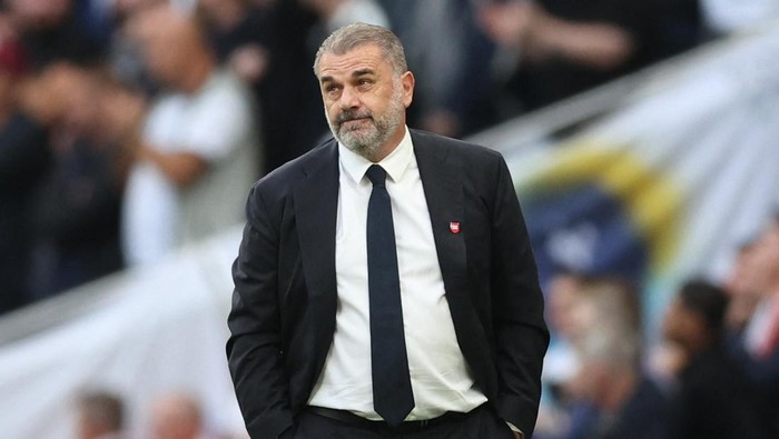 Soccer Football - Premier League - Tottenham Hotspur v Liverpool - Tottenham Hotspur Stadium, London, Britain - September 30, 2023  Tottenham Hotspur manager Ange Postecoglou reacts REUTERS/David Klein NO USE WITH UNAUTHORIZED AUDIO, VIDEO, DATA, FIXTURE LISTS, CLUB/LEAGUE LOGOS OR LIVE SERVICES. ONLINE IN-MATCH USE LIMITED TO 45 IMAGES, NO VIDEO EMULATION. NO USE IN BETTING, GAMES OR SINGLE CLUB/LEAGUE/PLAYER PUBLICATIONS.