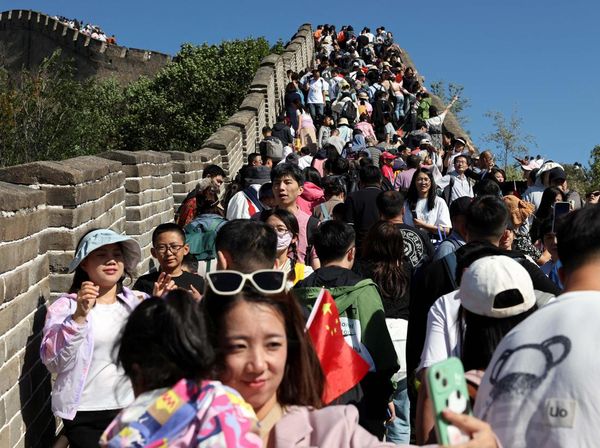 10 Tempat Wisata Bikin Trauma, Dikira Surga Ternyata Kotor dan Ramai