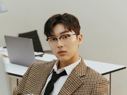 Viral Choi Hyun Wook Tak Sengaja Ekspos Tubuh Telanjang Saat Pamer Mainan