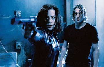 Aksi Kate Beckinsale Menumpas Manusia Serigala dalam Sinema Underworld Malam Ini