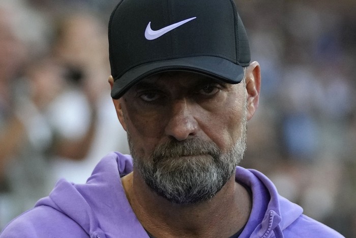 Liverpools manager Jurgen Klopp arrives for the Europa League group E soccer match between Linzer ASK and FC Liverpool in Linz, Austria, Thursday, Sept. 21, 2023. (AP Photo/Matthias Schrader)