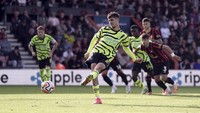 Kai Havertz ditugasi menjadi algojo ketika Arsenal mendapat tendangan penalti melawan Bournemouth. The Gunners sudah dalam posisi unggul 2-0. Foto: AP/Robbie Stephenson