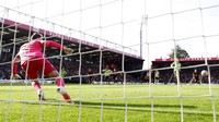 Kai Havertz sukses mengirim bola ke dalam gawang Bournemouth untuk membuat Arsenal memimpin 3-0. Foto: Action Images via Reuters/JOHN SIBLEY