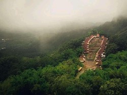 Menyusuri Kampung Bena, Desa Adat Tertua di Flores