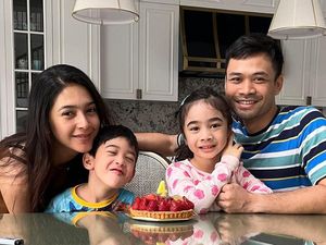 Rayakan Ultah Putranya, Nabila Syakieb Tampil Natural Tanpa Makeup Rayakan Ultah Putranya, Nabila Syakieb Tampil Natural Tanpa Makeup