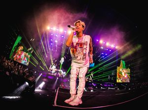 ONE OK ROCK Sukses Obati Penantian 10 Tahun OORers Indonesia ONE OK ROCK Sukses Obati Penantian 10 Tahun OORers Indonesia