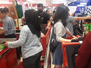 Promo Full Day Sale Digeber Lagi, Transmart Cempaka Putih Diserbu Pembeli